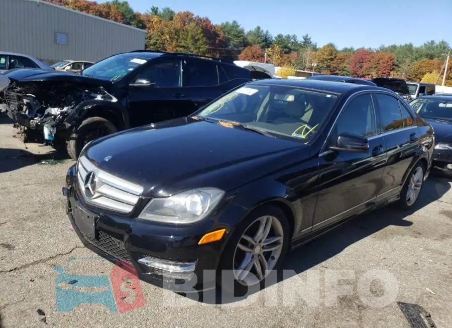WDDGF8AB1DR287951 Photo# 2