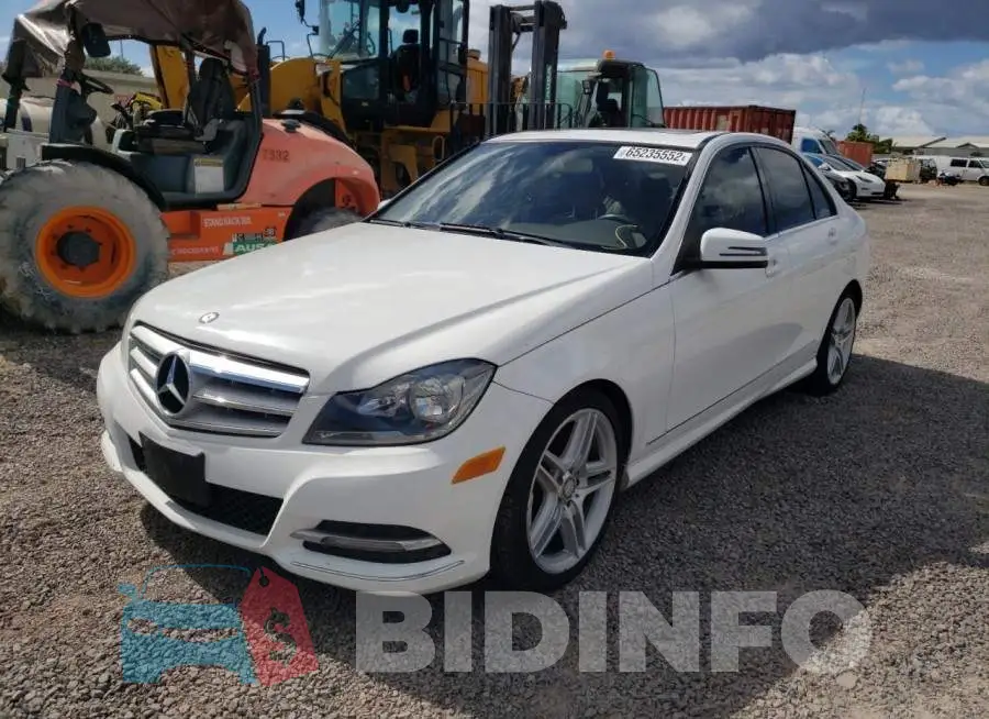 WDDGF8AB4DR244219 Photo# 2