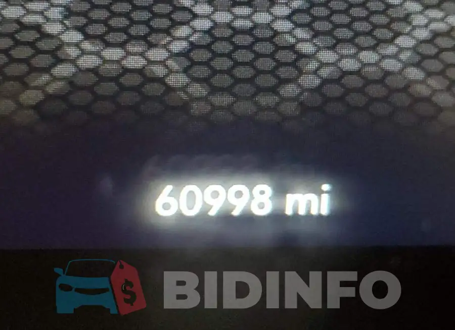 2C3CDXBGXLH232727 Photo# 8