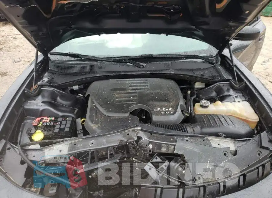 2C3CDXHG4GH132863 Photo# 7