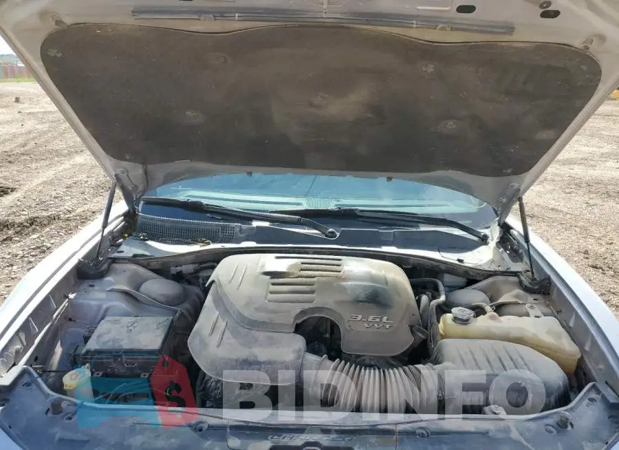 2C3CDXHG8FH852567 Photo# 7