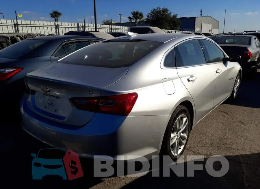 1G1ZE5ST5HF196502 Photo# 4