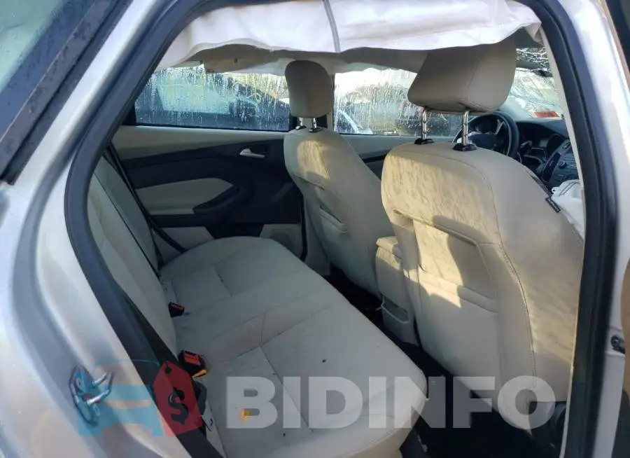 1FADP3F21GL248134 Photo# 6