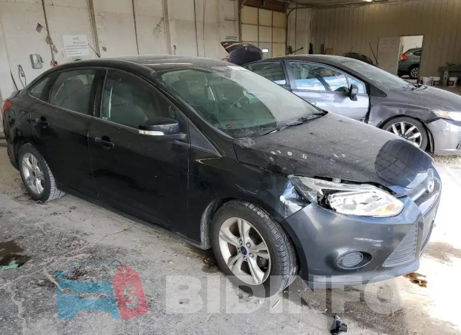 1FADP3F22EL435668 Photo# 4