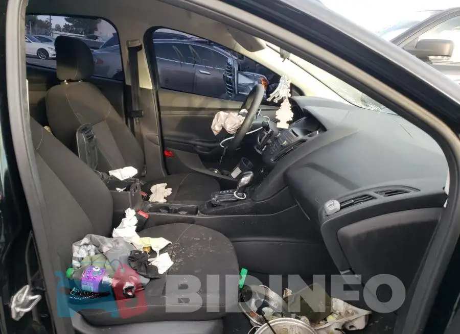 1FADP3F25GL400674 Photo# 5