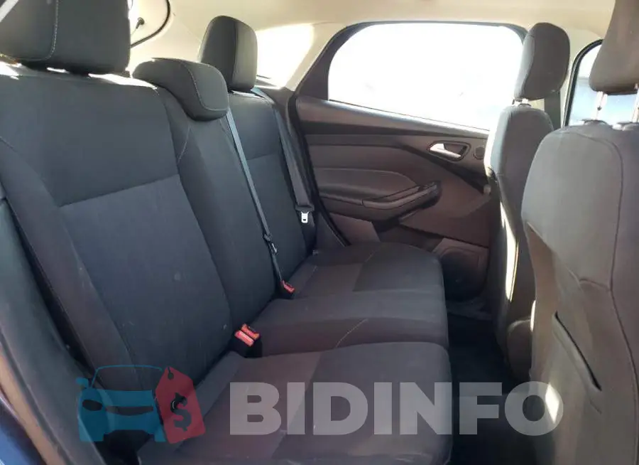1FADP3M21JL261007 Photo# 6