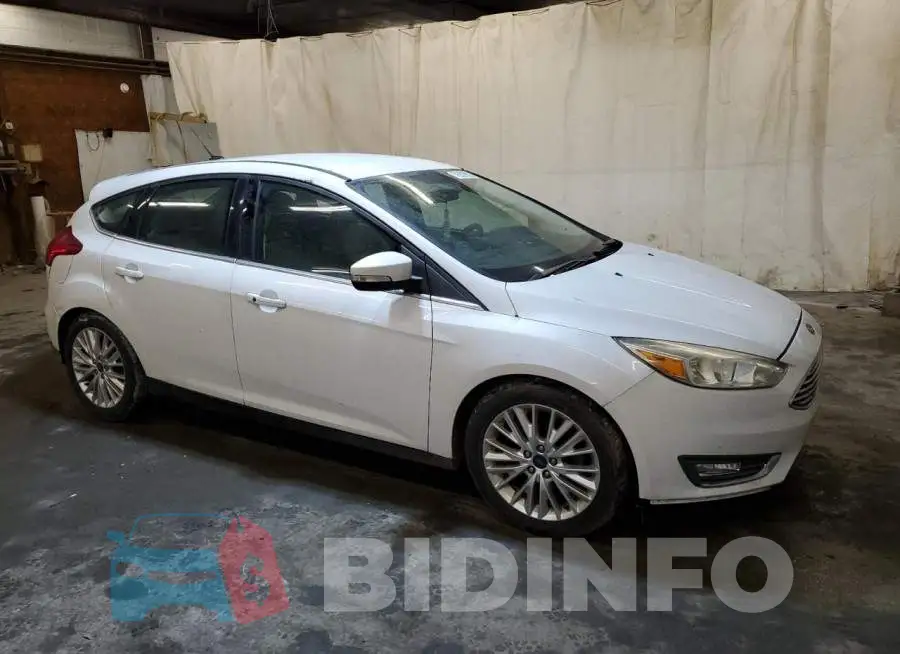 1FADP3N28GL307035 Photo# 4