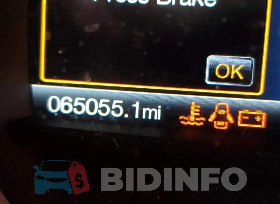 3FA6P0T98HR102082 Photo# 8