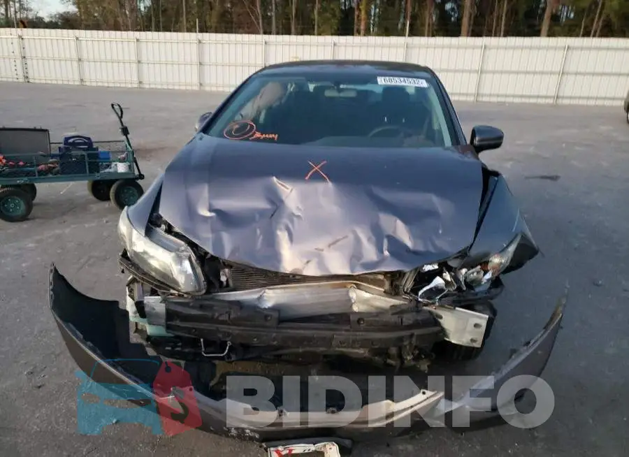 19XFB2F56FE118752 Photo# 5