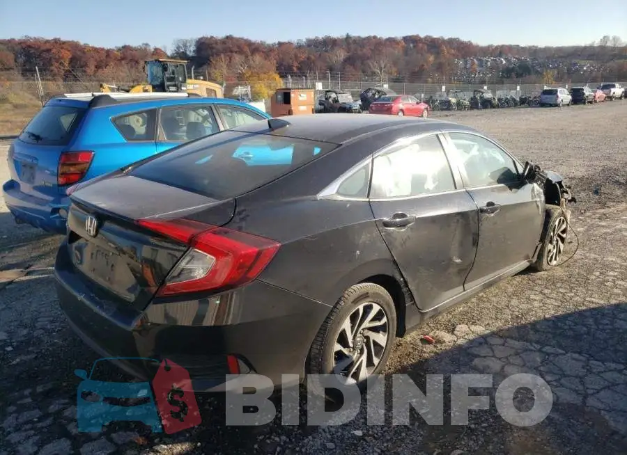 19XFC2F72HE016768 Photo# 4
