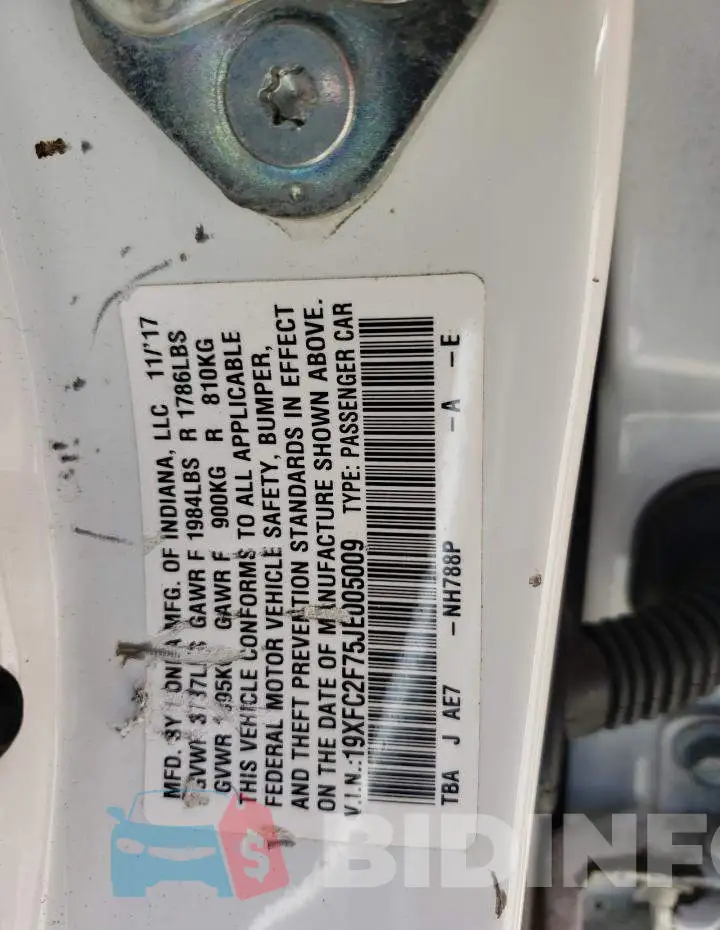 19XFC2F75JE005009 Photo# 12