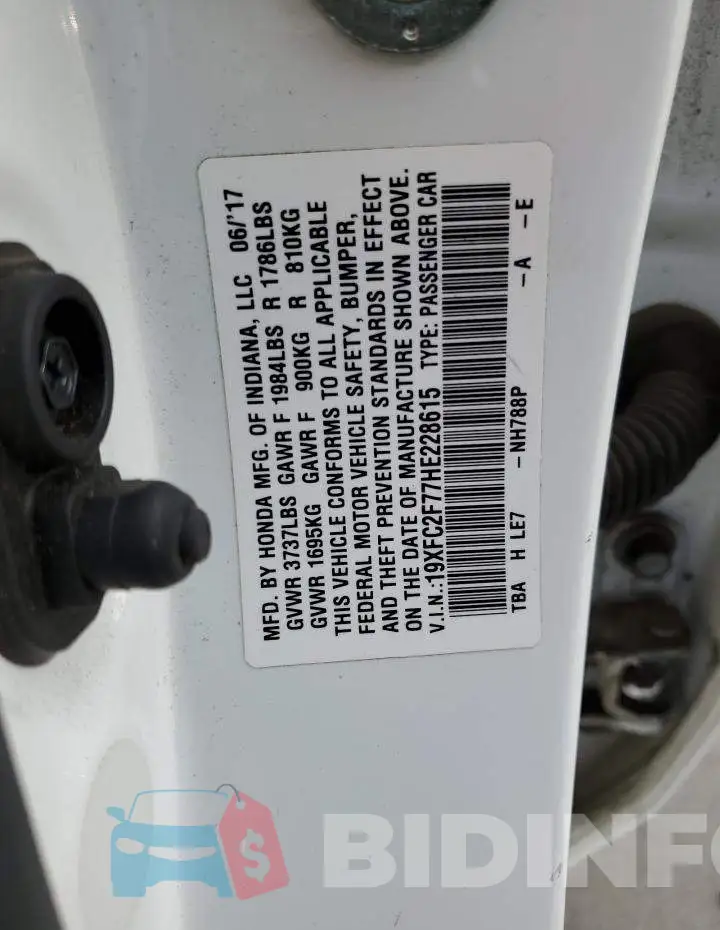 19XFC2F77HE228615 Photo# 10