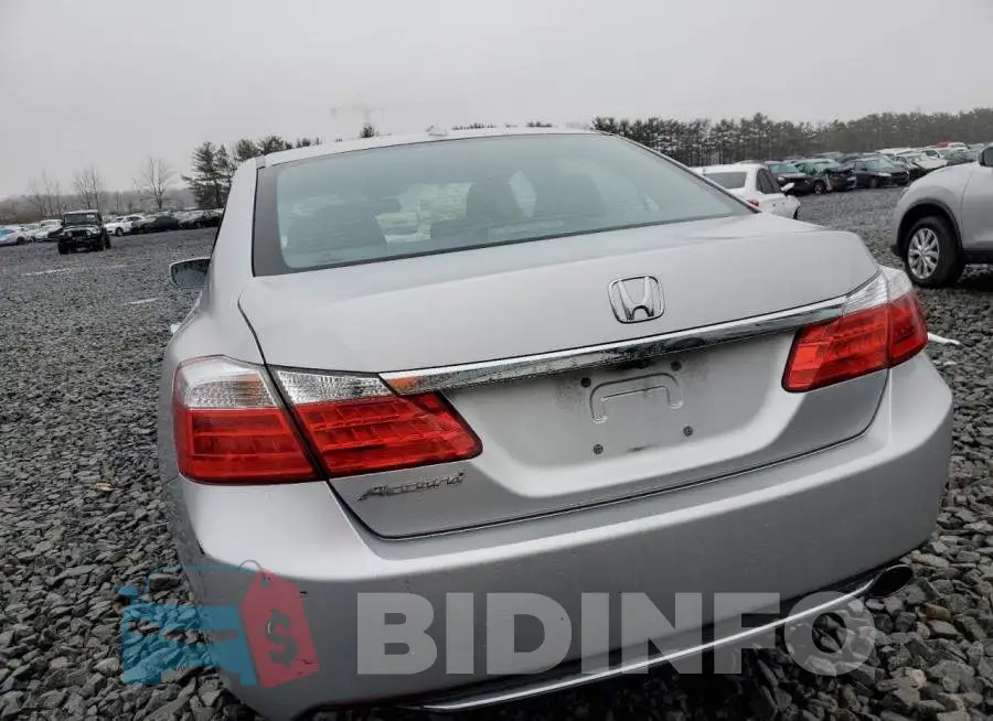 1HGCR2F80FA155308 Photo# 6