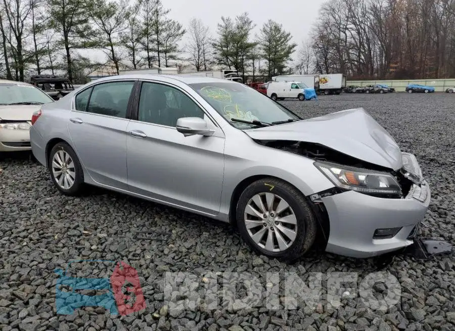 1HGCR2F80FA155308 Photo# 4