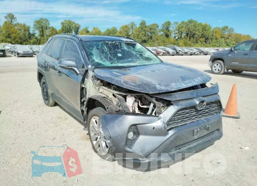 2T3C1RFV3MC111663 Photo# 1