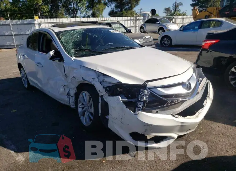 19UDE2F38JA003628 Photo# 1