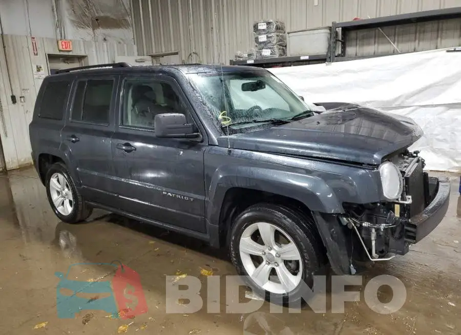 1C4NJPFB3ED905692 Photo# 4