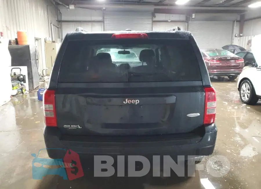 1C4NJPFB3ED905692 Photo# 6