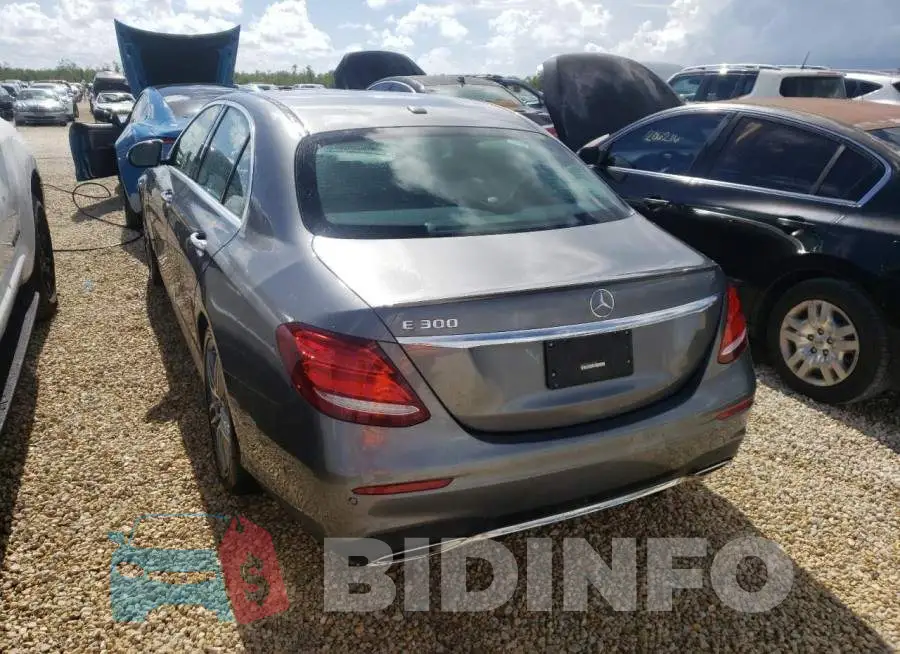 WDDZF4JB4HA265240 Photo# 3