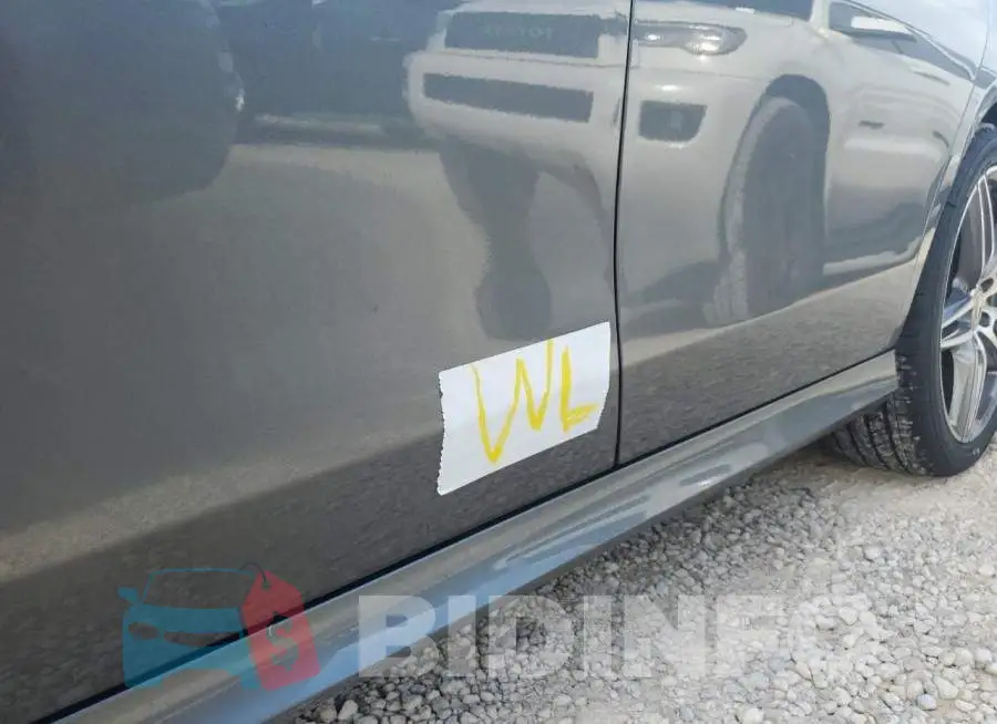 WDDZF4JB4HA265240 Photo# 9