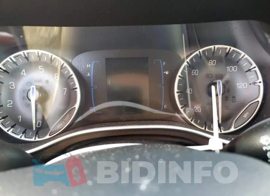 2C4RC1DG0LR262283 Photo# 8