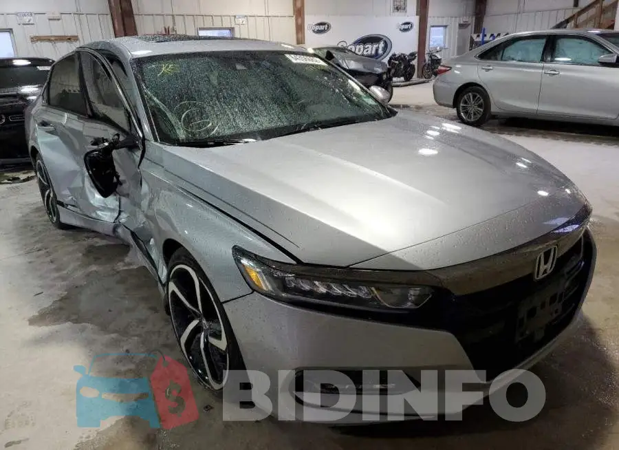 1HGCV2F32KA015061 Photo# 1