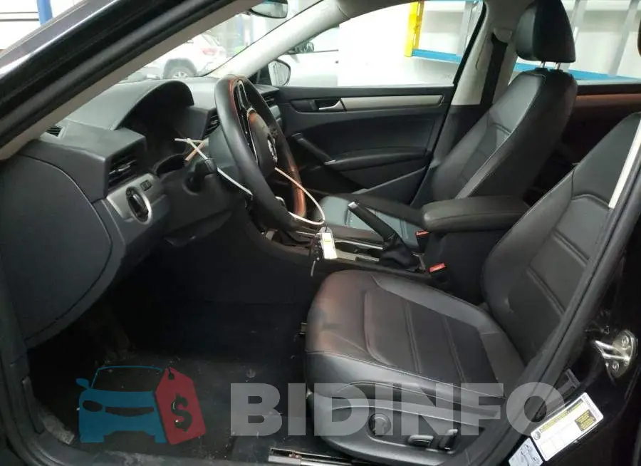1VWSA7A33MC007162 Photo# 7