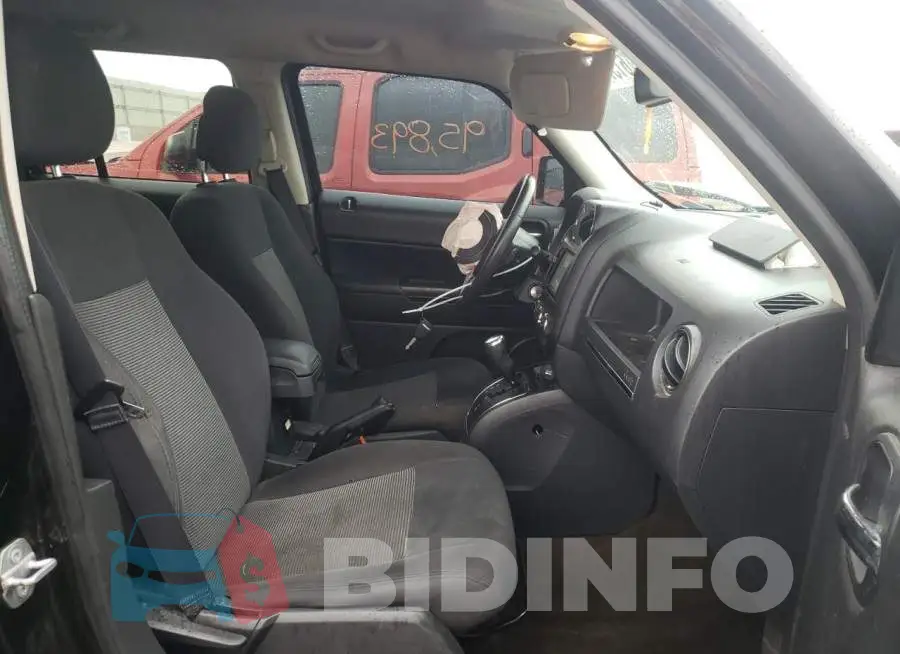 1C4NJRFBXGD626450 Photo# 5