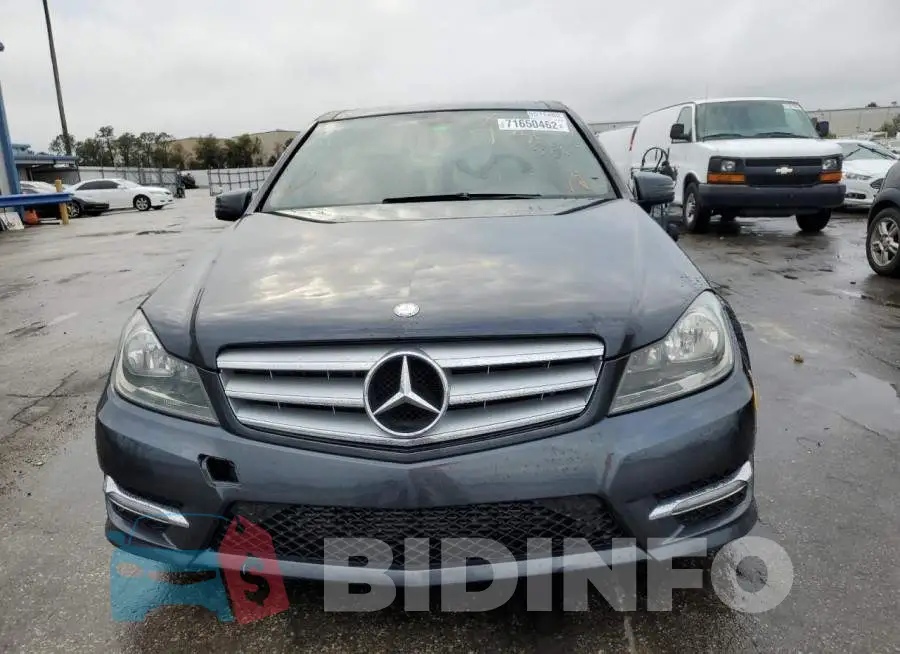 WDDGF4HB0DR250436 Photo# 5
