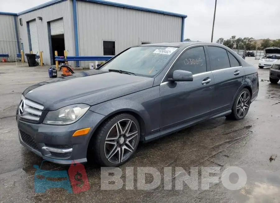 WDDGF4HB0DR250436 Photo# 1
