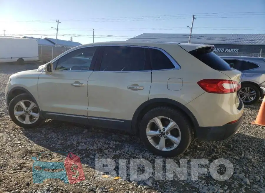 2LMTJ8LR7GBL46753 Photo# 2