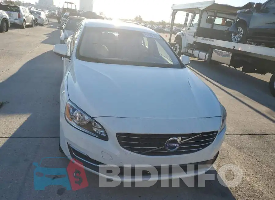 YV140MFK7F2360617 Photo# 5