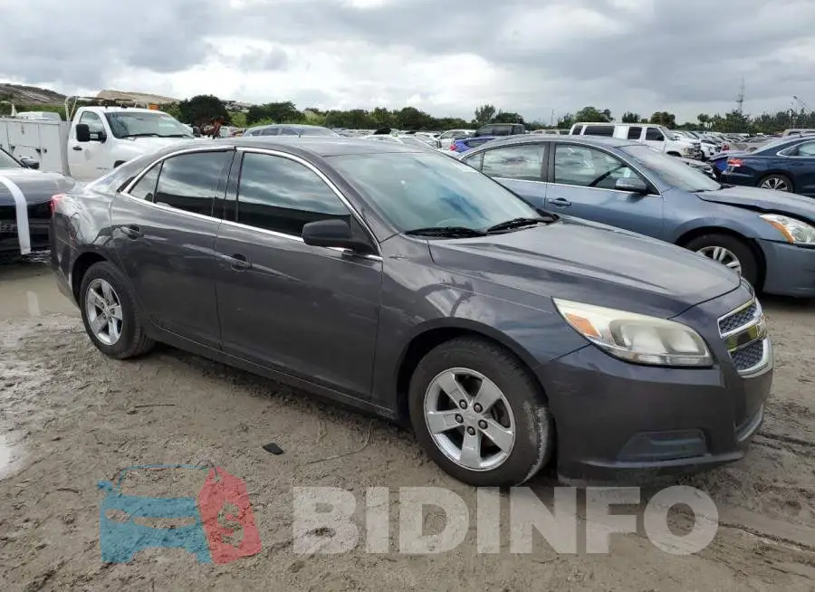 1G11B5SAXDF348692 Photo# 4