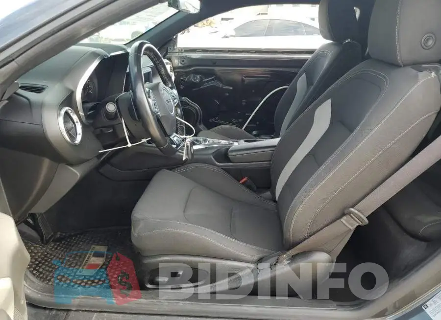 1G1FB1RS8J0101022 Photo# 7