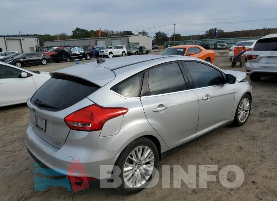 1FADP3N27FL340865 Photo# 4