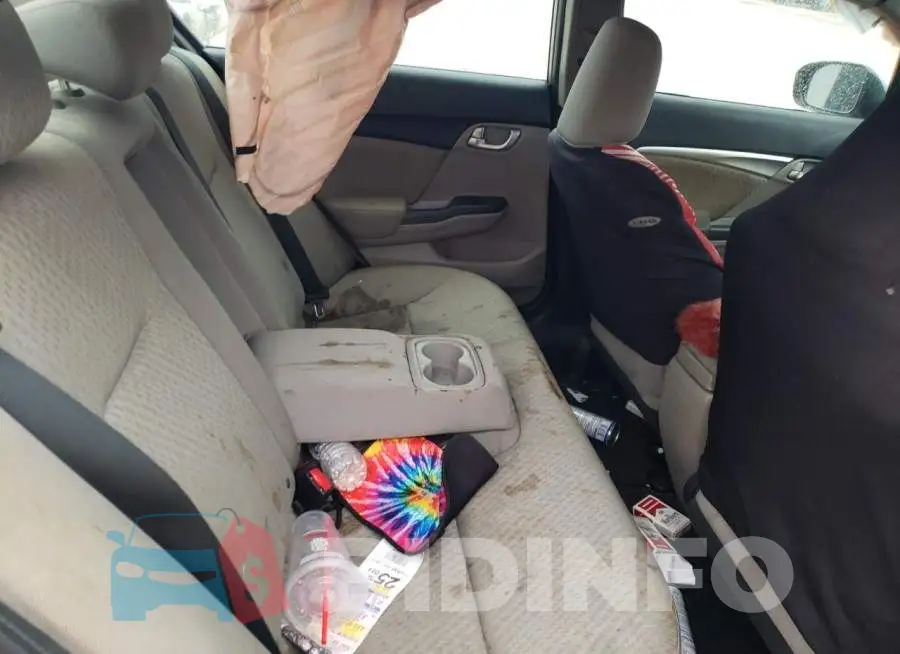 19XFB2F83FE003861 Photo# 10