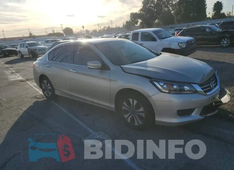 1HGCR2F3XFA219858 Photo# 4