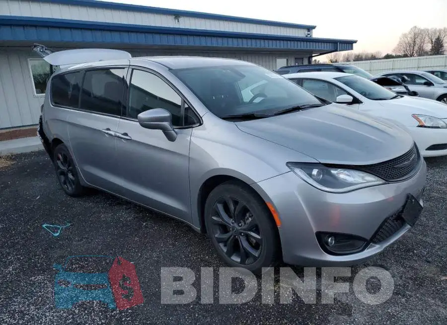 2C4RC1FG7LR281068 Photo# 4
