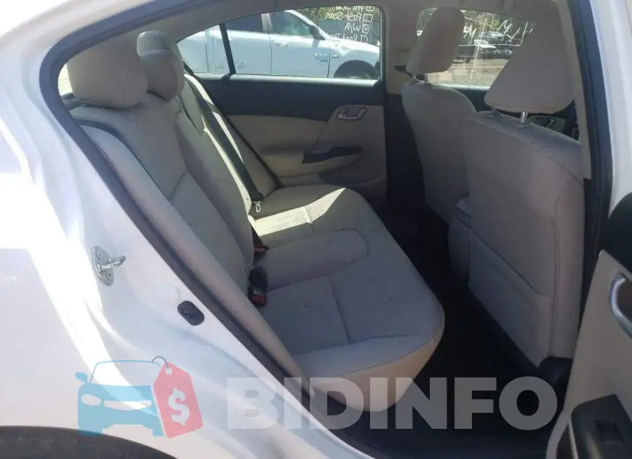 19XFB2F57EE028119 Photo# 6