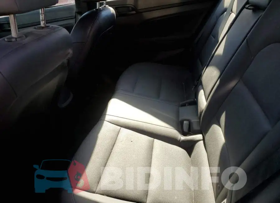 KMHD04LB7HU351350 Photo# 6