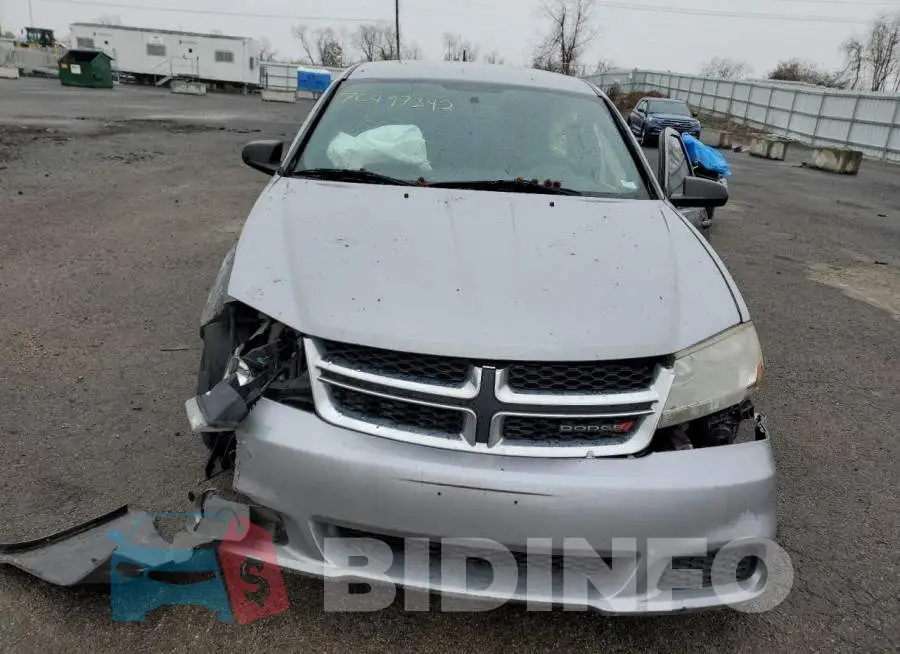 1C3CDZAB4DN517465 Photo# 5