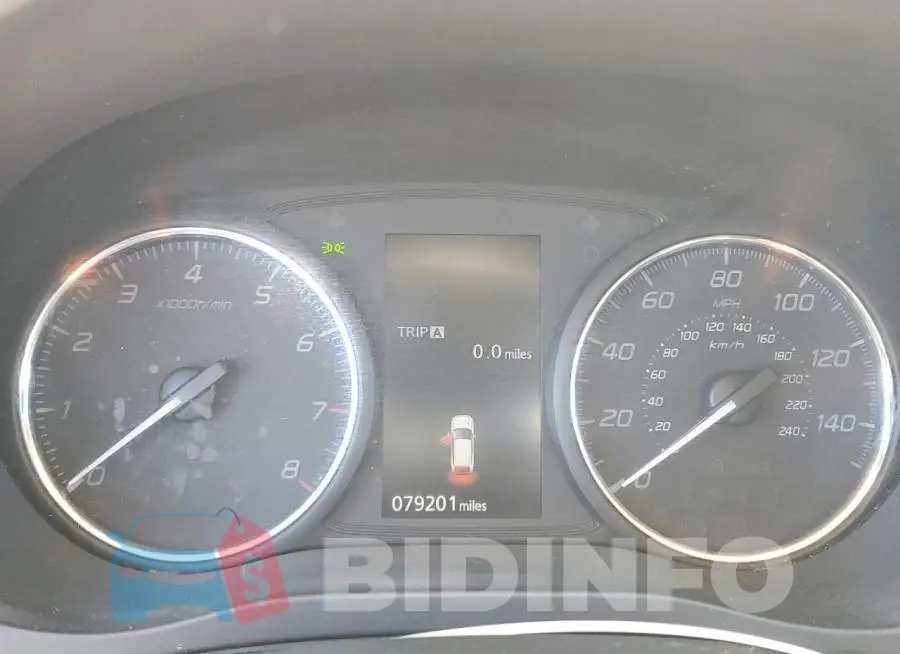 JA4AD3A38JJ002717 Photo# 9