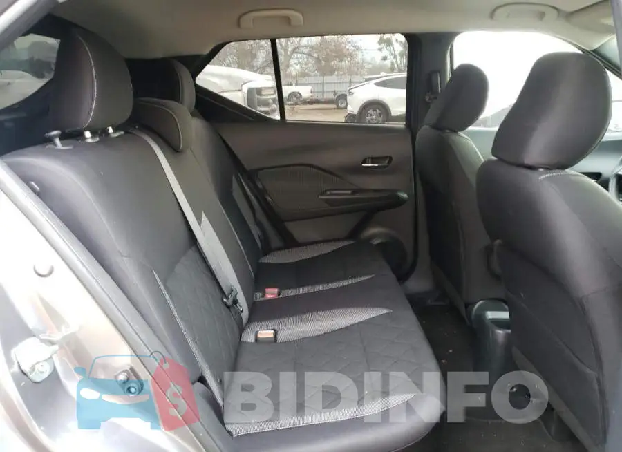 3N1CP5CU7JL541171 Photo# 10