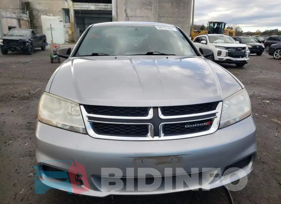 1C3CDZAB9DN529546 Photo# 5