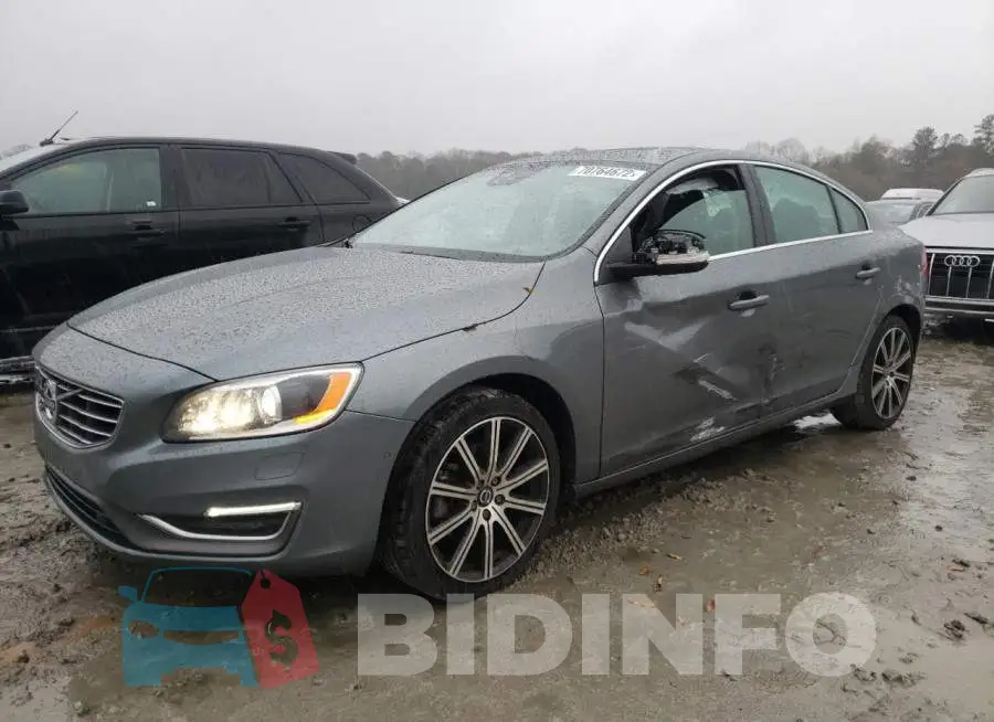 LYV402FM7GB092485 Photo# 1