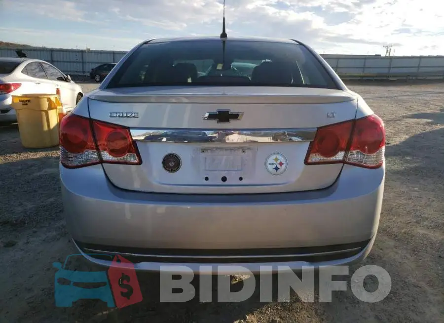 1G1PE5SB5E7417181 Photo# 6