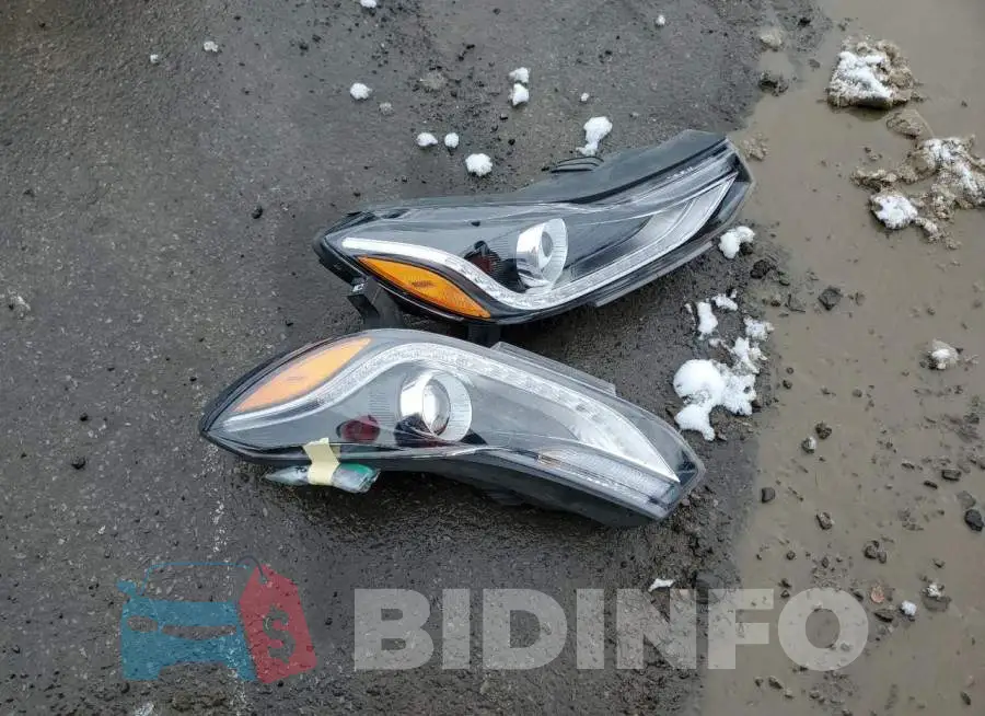 KL7CJLSM8MB370180 Photo# 12