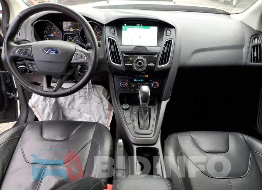1FADP3F25GL401162 Photo# 8