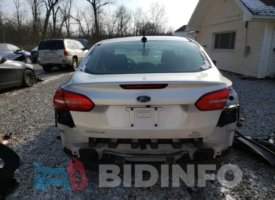 1FADP3FE2GL401890 Photo# 6