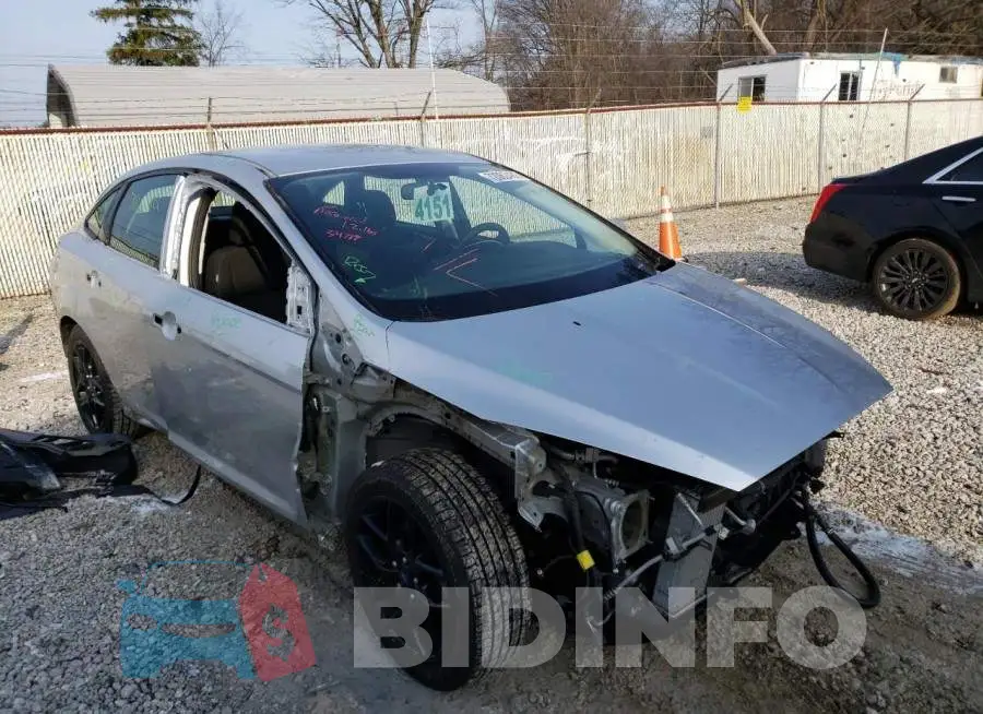 1FADP3FE2GL401890 Photo# 4